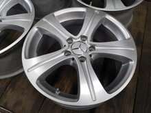 Load image into Gallery viewer, 4x Alufelge 17 Zoll 7.5" 5x112 40ET Glanz Silber A2134011200 Mercedes-Benz W213 FEL3902520014kp
