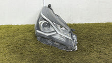 Load image into Gallery viewer, Frontscheinwerfer Toyota Yaris LED Rechts Scheinwerfer Headlight SCH6058810320kd
