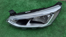 Laden Sie das Bild in den Galerie-Viewer, Frontscheinwerfer Ford Focus JX7B13W030AE LED Links Scheinwerfer Headlight