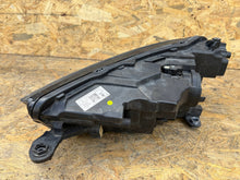 Laden Sie das Bild in den Galerie-Viewer, Frontscheinwerfer Skoda Fabia IV 6VB941016 Rechts Scheinwerfer Headlight SCH2562673979jp