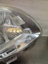 Laden Sie das Bild in den Galerie-Viewer, Frontscheinwerfer Renault Kangoo III 260102647R Rechts Scheinwerfer Headlight SCH4562535766kw