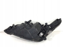 Laden Sie das Bild in den Galerie-Viewer, Frontscheinwerfer Toyota Avensis AEH296HR- Ein Stück (Rechts oder Links)