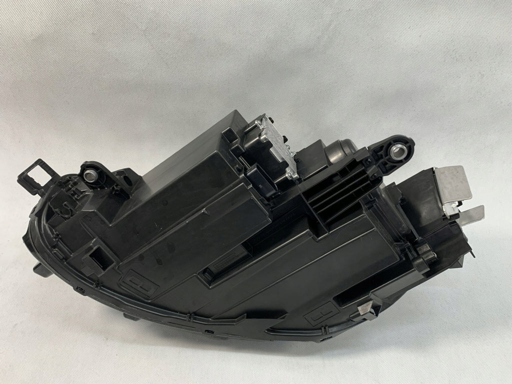 Frontscheinwerfer VW Passat Rechts Scheinwerfer Headlight SCH3583376830yn