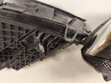 Laden Sie das Bild in den Galerie-Viewer, Frontscheinwerfer Mercedes-Benz W247 A2479062603 Ein Satz Scheinwerfer Headlight SCH1456634829ry