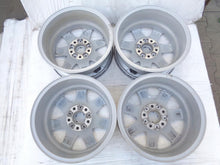 Laden Sie das Bild in den Galerie-Viewer, 4x Alufelge 16 Zoll 7.0" 5x120 40ET Glanz Silber 6796201 BMW 1 F21 E81 E87 F20 FEL1067246461dh
