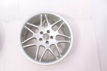 Load image into Gallery viewer, 1x Alufelge 17 Zoll 8.0" 5x100 35ET AU44135RF Rim Wheel FEL3019611679sy