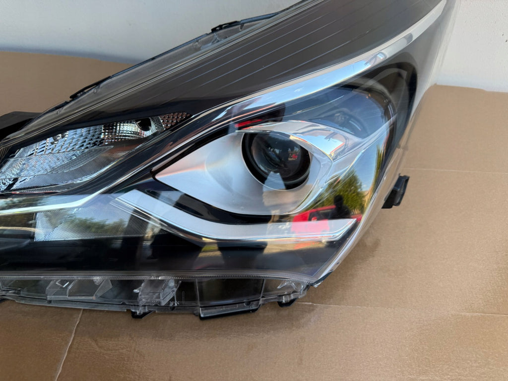 Frontscheinwerfer Toyota Yaris 81170-0DK10 LED Links Scheinwerfer Headlight SCH8165700695ub