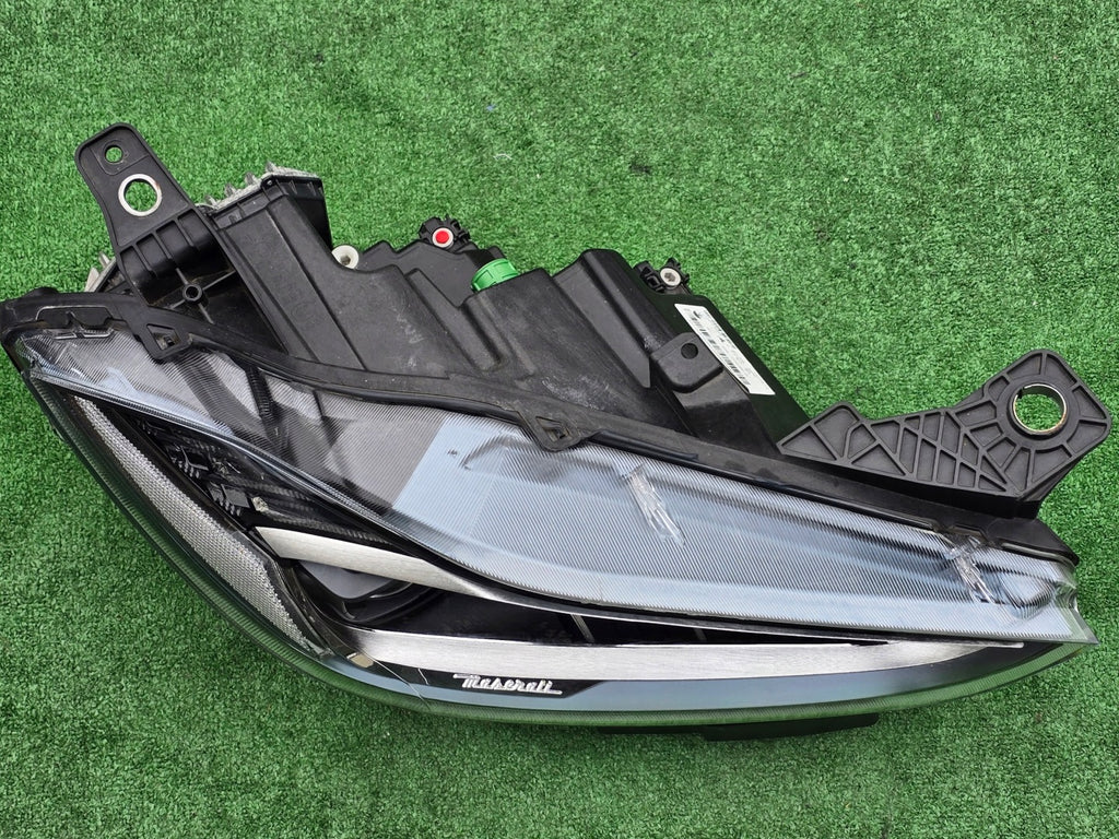 Frontscheinwerfer Maserati Ghibli 00670100984 Rechts Scheinwerfer Headlight SCH7105501732yt