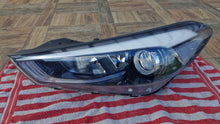 Laden Sie das Bild in den Galerie-Viewer, Frontscheinwerfer Hyundai Tucson 92101-D7100 Links Scheinwerfer Headlight SCH6128336534fo