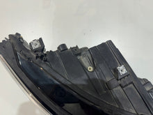 Load image into Gallery viewer, Frontscheinwerfer VW Golf VIII 5H1941006B LED Rechts Scheinwerfer Headlight SCH8750316356tl