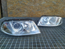 Load image into Gallery viewer, Frontscheinwerfer VW Passat Ein Satz Scheinwerfer Headlight SCH1462011382eg