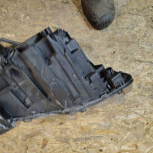 Laden Sie das Bild in den Galerie-Viewer, Frontscheinwerfer Peugeot 3008 9805505480 Links Scheinwerfer Headlight SCH4375731388ij