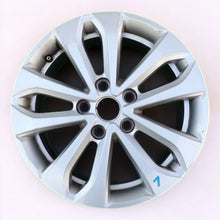 Laden Sie das Bild in den Galerie-Viewer, 1x Alufelge 16 Zoll 6.5&quot; 5x100 44ET Glanz Silber 403005287R Renault Rim Wheel