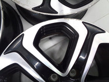 Load image into Gallery viewer, 1x Alufelge 17 Zoll 7.0&quot; 5x114.3 55ET T7A17070B Honda Hr-V Hrv Rim Wheel