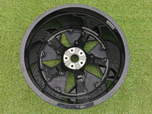 Laden Sie das Bild in den Galerie-Viewer, 1x Alufelge 21 Zoll 9.0" 5x112 42ET Audi E Tron Rim Wheel FEL1697020214gu