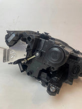 Laden Sie das Bild in den Galerie-Viewer, Frontscheinwerfer Skoda Superb I 3P1941015 Links Scheinwerfer Headlight SCH2485236508gp
