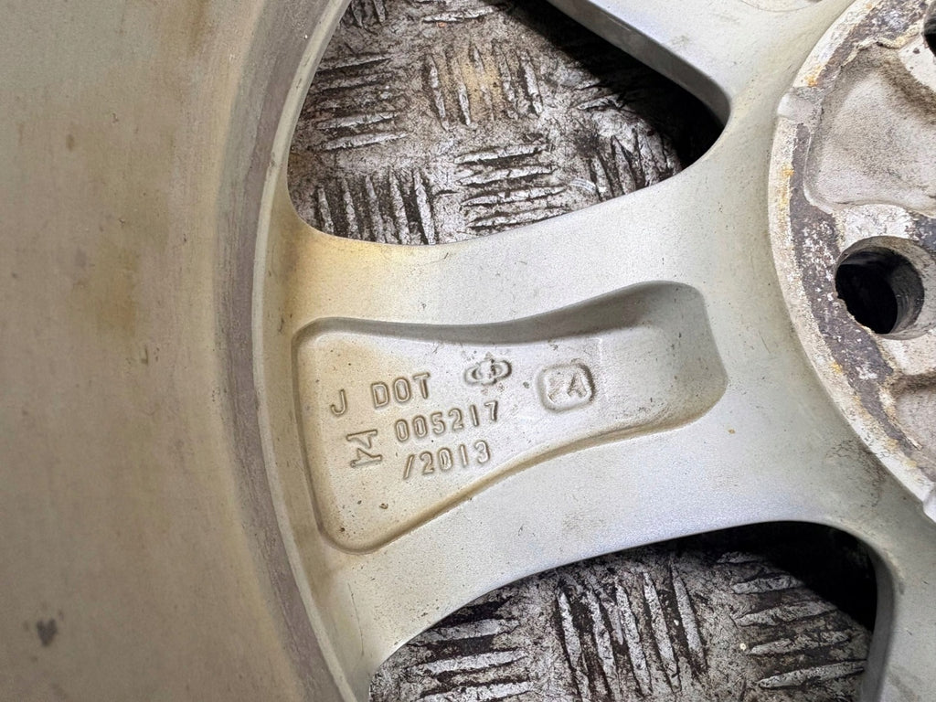 1x Alufelge 17 Zoll AMD237102 Toyota Rav 4 Rim Wheel FEL8039629867ke