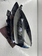 Laden Sie das Bild in den Galerie-Viewer, Frontscheinwerfer Tesla Model 3 1514952-00-D LED Links Scheinwerfer Headlight SCH1501277542ix