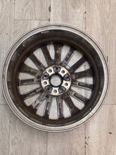Laden Sie das Bild in den Galerie-Viewer, 1x Alufelge 17 Zoll 7.5" 5x112 6856085 Bmw Rim Wheel FEL3986564518mf