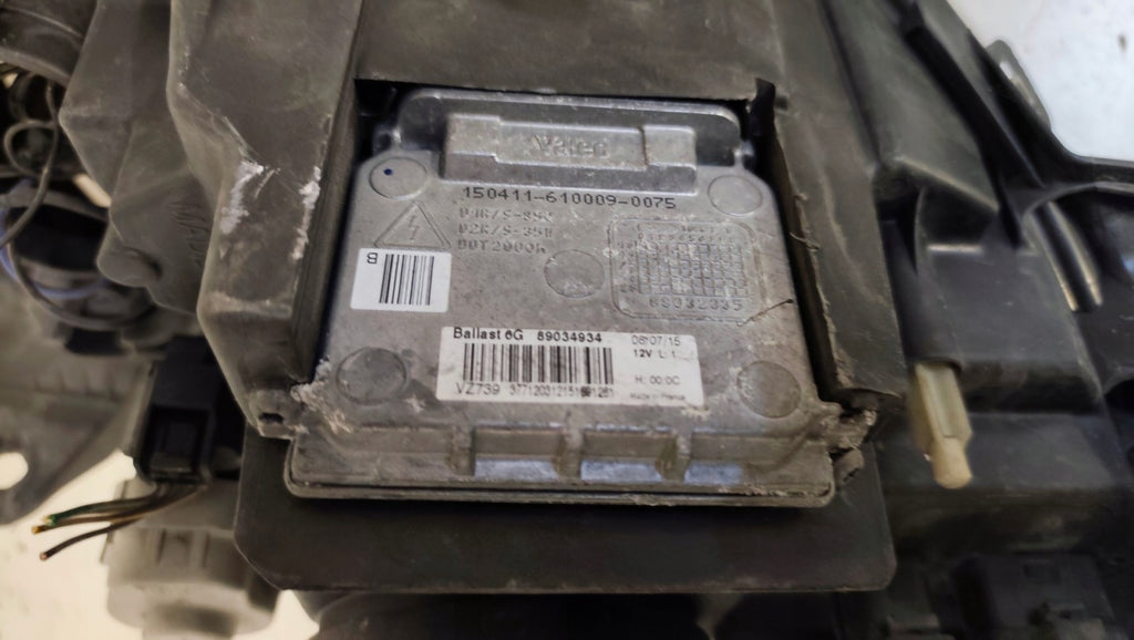 Frontscheinwerfer Renault Laguna III 150411-610009-0075 Xenon Links Headlight SCH4957053491el