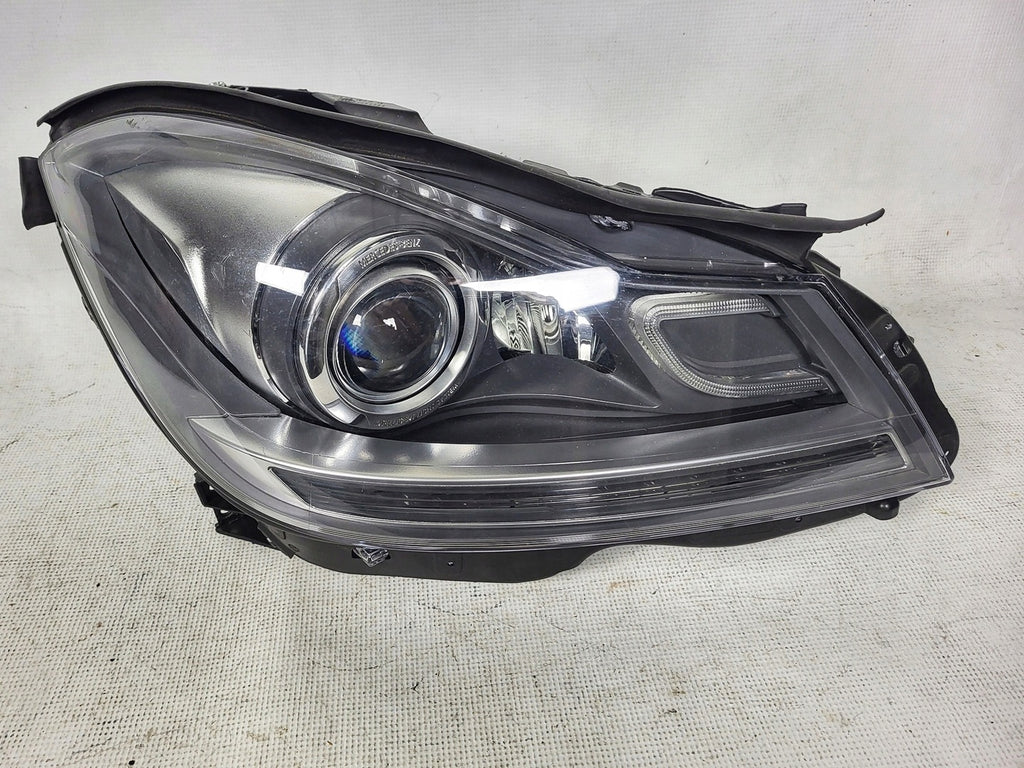 Frontscheinwerfer Mercedes-Benz W204 A2048204439 Xenon Rechts Headlight SCH3368985444mt