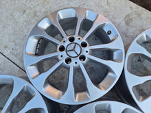 Laden Sie das Bild in den Galerie-Viewer, 4x Alufelge 17 Zoll 6.5" 5x112 38ET Glanz Silber A1564011700 Mercedes-Benz Gla FEL9335464013fo