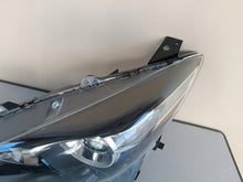 Laden Sie das Bild in den Galerie-Viewer, Frontscheinwerfer Mazda 3 2017-2020 51040 Links Scheinwerfer Headlight SCH2969066301uq