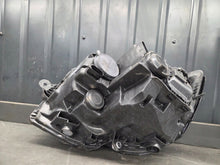 Laden Sie das Bild in den Galerie-Viewer, Frontscheinwerfer VW Transporter 90084427 Rechts Scheinwerfer Headlight SCH2357274957lt