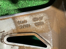 Laden Sie das Bild in den Galerie-Viewer, 1x Alufelge 18 Zoll 7.0&quot; 5x114.3 47ET KE409-1K301 Nissan Juke Rim Wheel