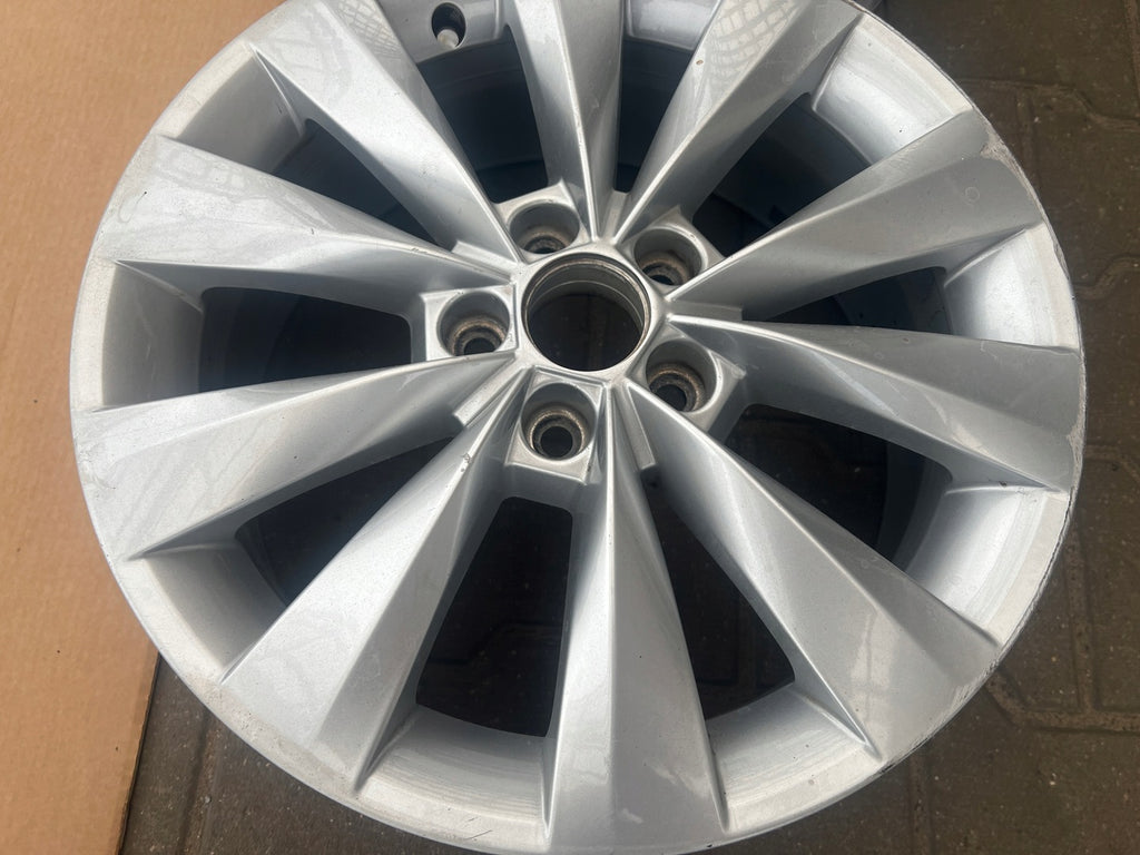 1x Alufelge 16 Zoll 6.0" 5x100 38ET Glanz Silber 658601025B Skoda Scala