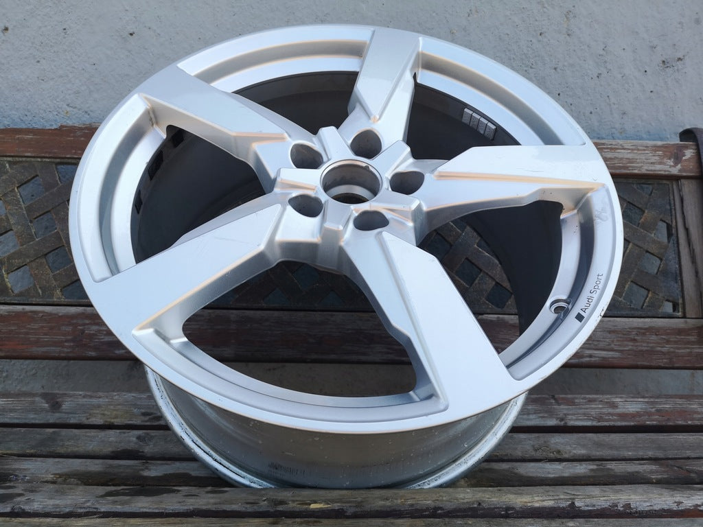 1x Alufelge 19 Zoll 9.0" 5x112 52ET Glanz Silber 8S0601025 Audi Tt Rim Wheel FEL8946537135xf