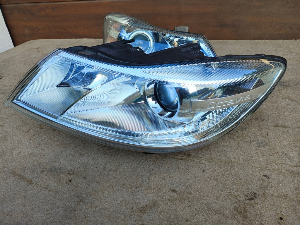 Frontscheinwerfer Skoda Octavia I 1Z1941015F 1Z1941016F Ein Satz Headlight SCH7154181073gd