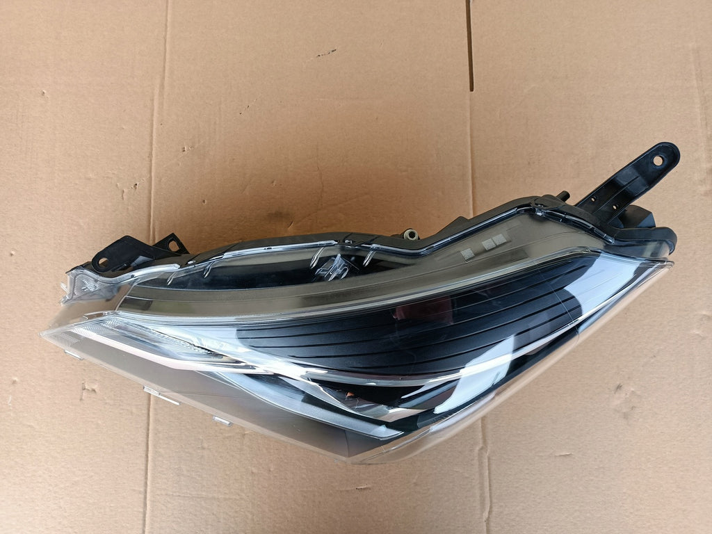 Frontscheinwerfer Toyota Yaris LED Ein Stück (Rechts oder Links) Headlight