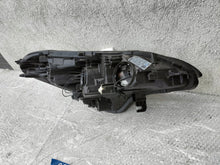Laden Sie das Bild in den Galerie-Viewer, Frontscheinwerfer Opel Corsa E 1EF01183001 Ein Stück (Rechts oder Links) SCH9133676884cz