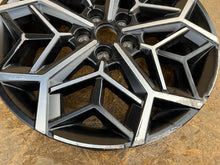 Load image into Gallery viewer, 1x Alufelge 19 Zoll 7.5&quot; 5x114.3 51ET 52910-N7400 Hyundai Tucson Rim Wheel