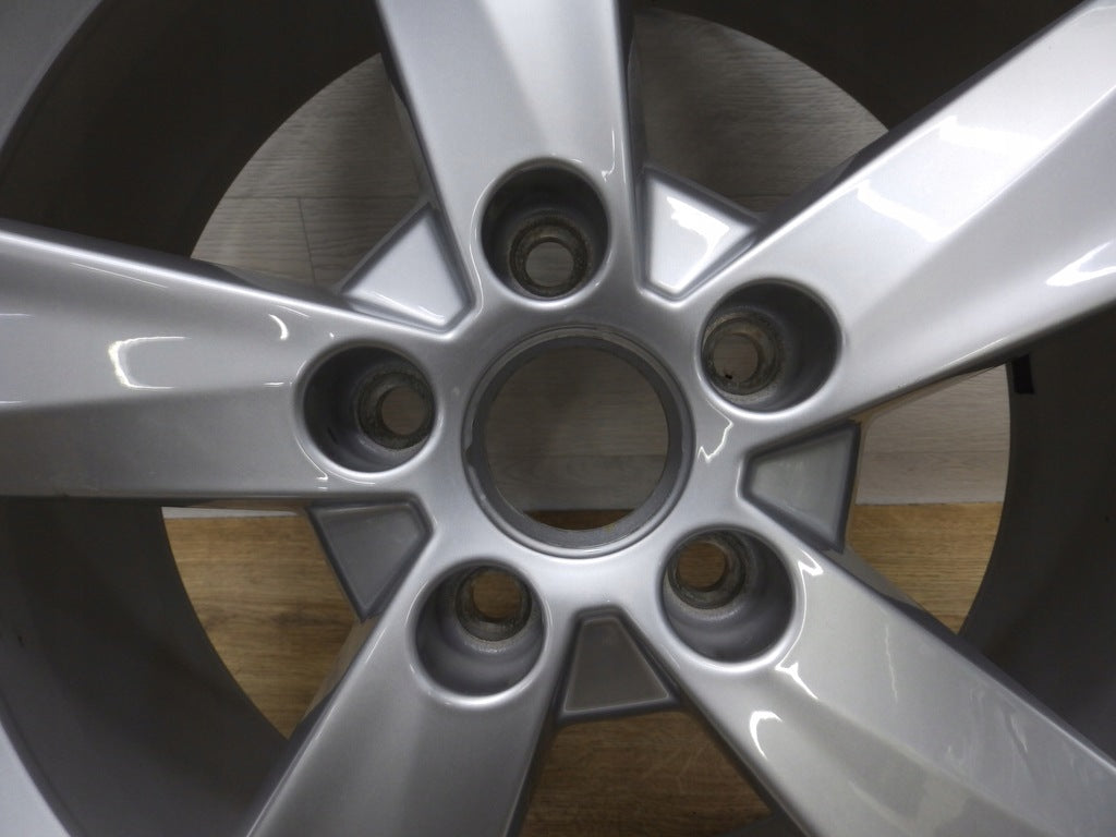 1x Alufelge 17 Zoll 7.0" 5x112 45ET Glanz Silber 81A601025 Audi Q2 Rim Wheel FEL1264023211rw