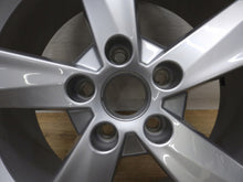 Laden Sie das Bild in den Galerie-Viewer, 1x Alufelge 17 Zoll 7.0" 5x112 45ET Glanz Silber 81A601025 Audi Q2 Rim Wheel FEL1264023211rw