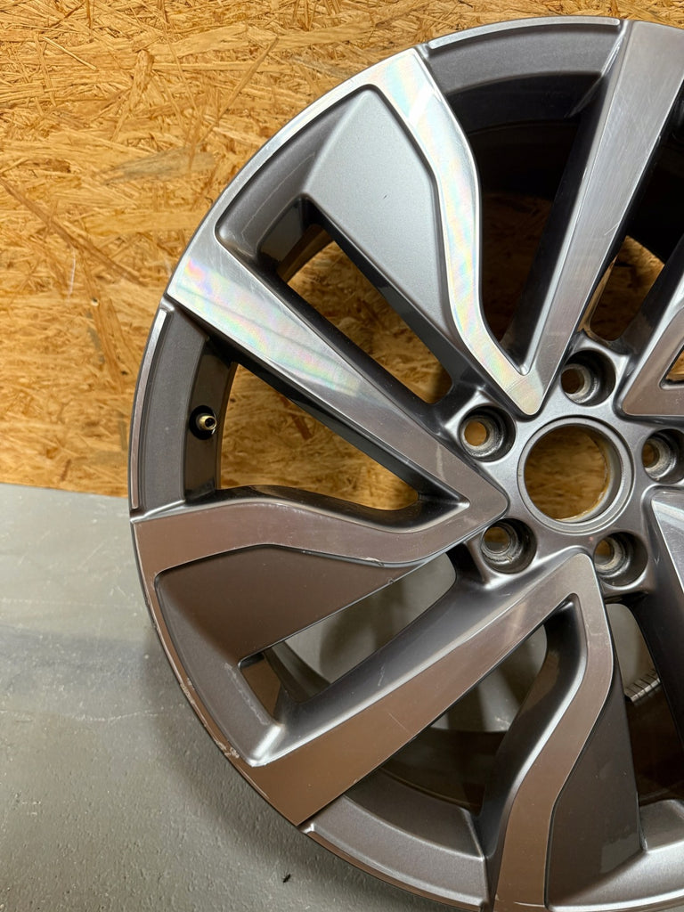 1x Alufelge 18 Zoll 7.0" 5x112 45ET Glanz Silber 2GA601025AD VW T-Roc Rim Wheel FEL5185637025ez