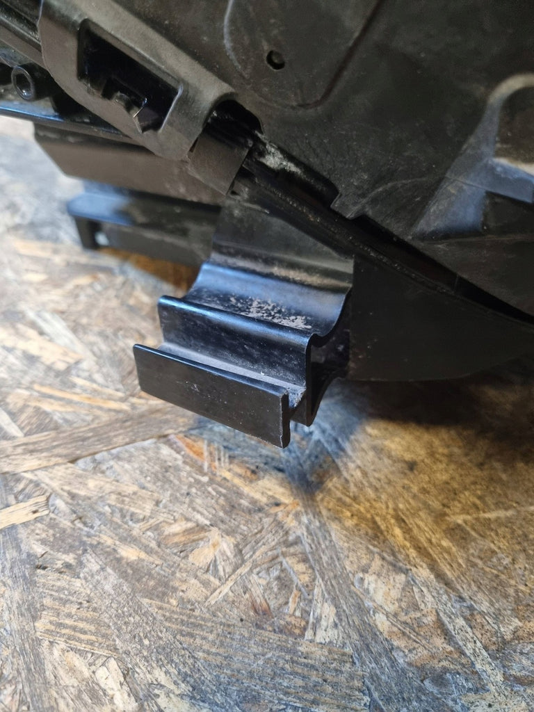 Frontscheinwerfer Mercedes-Benz W246 A2469066901 LE13A6317 LED Rechts oder Links SCH7455278618ht