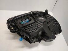 Laden Sie das Bild in den Galerie-Viewer, Frontscheinwerfer Mercedes-Benz W206 A2069064703 A2069064803 Ein Satz Headlight SCH4136865828be