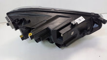 Laden Sie das Bild in den Galerie-Viewer, Frontscheinwerfer Skoda Octavia III 5E1941015F LED Links Scheinwerfer Headlight SCH2864476900tk