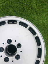 Load image into Gallery viewer, 1x Alufelge 16 Zoll 7.5" 5x112 51ET Glanz Silber A1404010502 Mercedes-Benz FEL9422612695ty