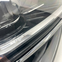 Laden Sie das Bild in den Galerie-Viewer, Frontscheinwerfer Skoda Superb III 3V1941016D Full LED Rechts Headlight