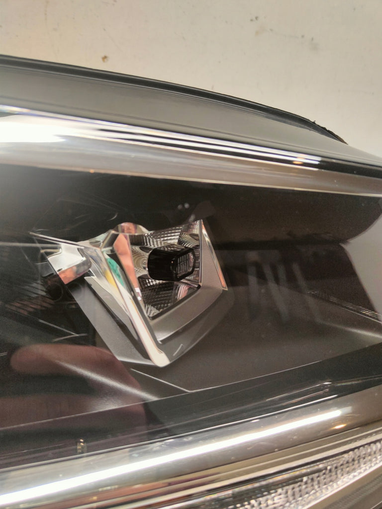 Frontscheinwerfer VW Caddy 2K1941032B 1EL012286-10 LED Rechts Headlight SCH8437406494vb