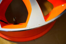 Load image into Gallery viewer, 1x Alufelge 17 Zoll 7.0&quot; 5x114.3 47ET Glanz Rot KE409-1K200 Nissan Juke F15