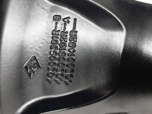 Laden Sie das Bild in den Galerie-Viewer, 1x Alufelge 19 Zoll 7.0&quot; 5x114.3 40ET Glanz Schwarz 403005301 Renault Kadjar