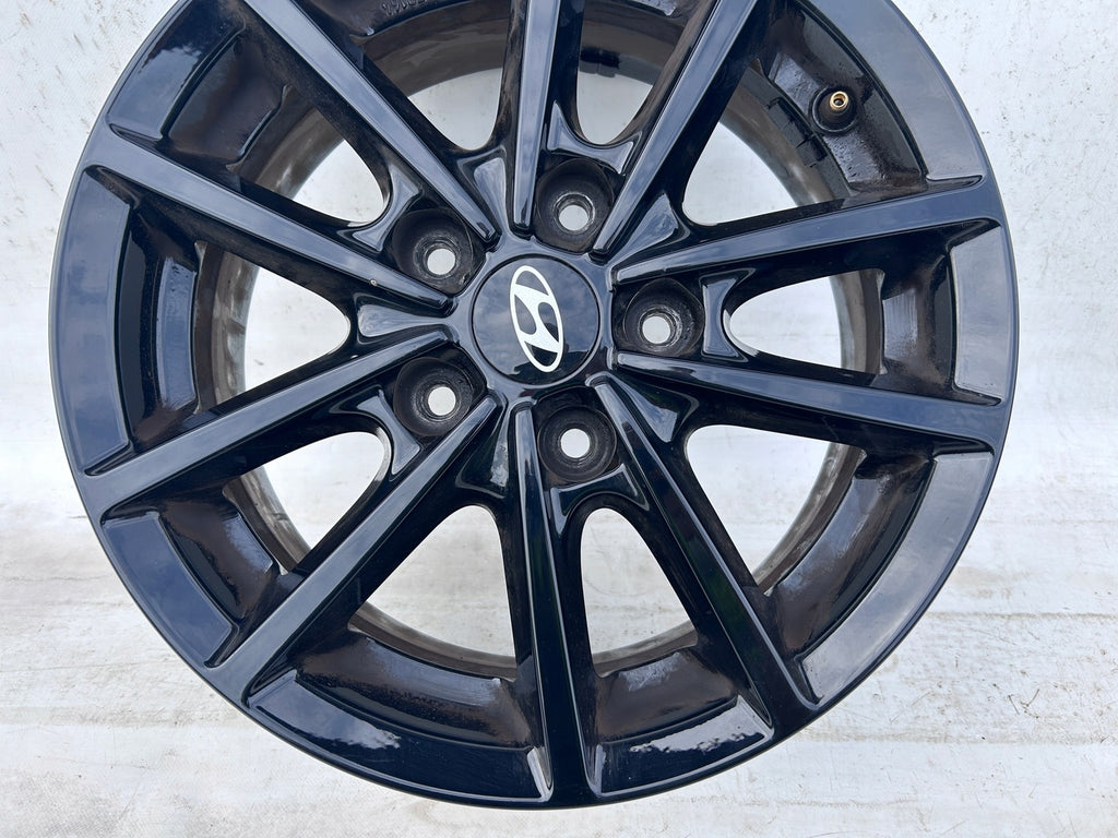1x Alufelge 15 Zoll 6.0" 5x114.3 43ET KBA52164 Hyundai Rim Wheel