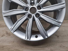Laden Sie das Bild in den Galerie-Viewer, 1x Alufelge 19 Zoll 8.5" 5x112 40ET Glanz Silber 4K0601025 Audi A6 Rim Wheel FEL3798937796ol