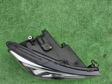 Load image into Gallery viewer, Frontscheinwerfer Seat Tarraco 5FJ941008H Rechts Scheinwerfer Headlight SCH1894937623yq