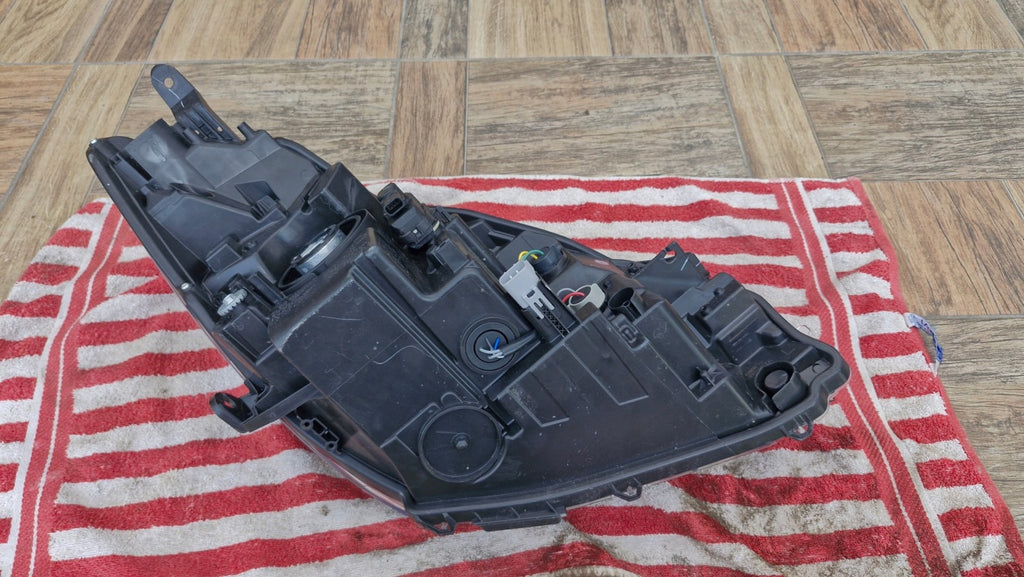 Frontscheinwerfer Toyota Yaris 677 163 85122000 Links Scheinwerfer Headlight SCH3448386180dk